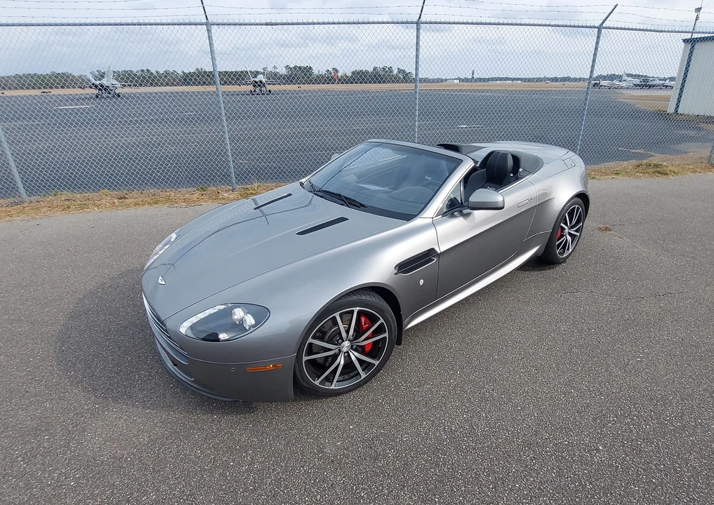 2011 Aston Martin V8 Vantage (2006-2017) - Image 2 of 31