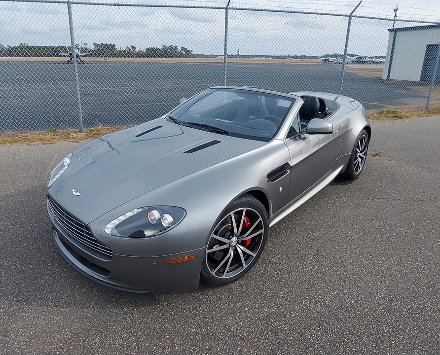 2011 Aston Martin V8 Vantage (2006-2017) - Image 4 of 31