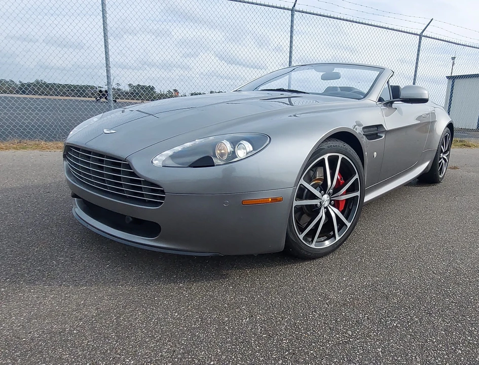 2011 Aston Martin V8 Vantage (2006-2017) - Image 8 of 31