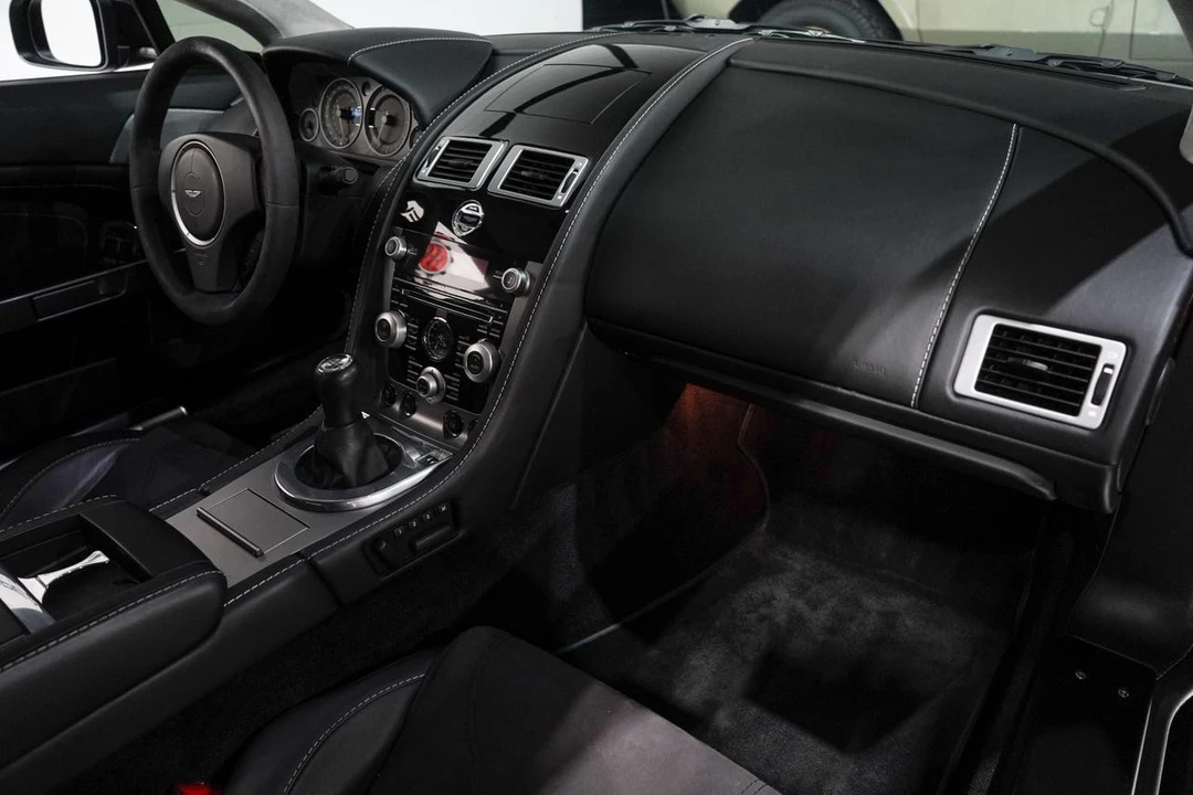 2011 Aston Martin V8 Vantage (2006-2017) - Image 15 of 21