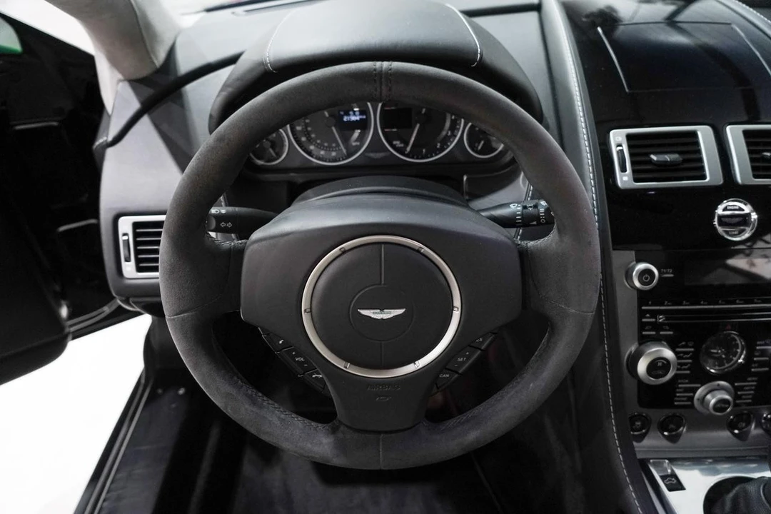 2011 Aston Martin V8 Vantage (2006-2017) - Image 9 of 21