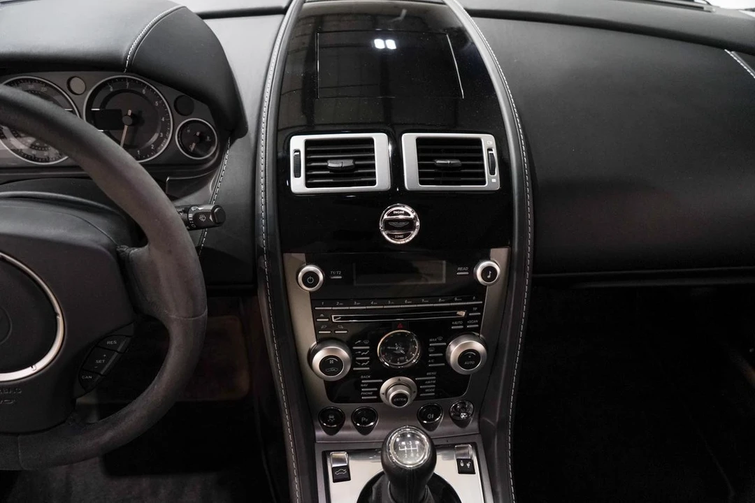 2011 Aston Martin V8 Vantage (2006-2017) - Image 10 of 21