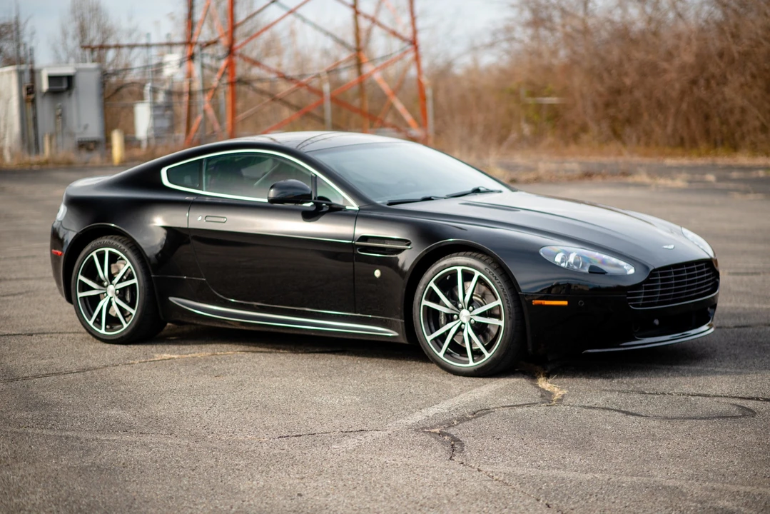 2011 Aston Martin V8 Vantage (2006-2017) - Image 3 of 31