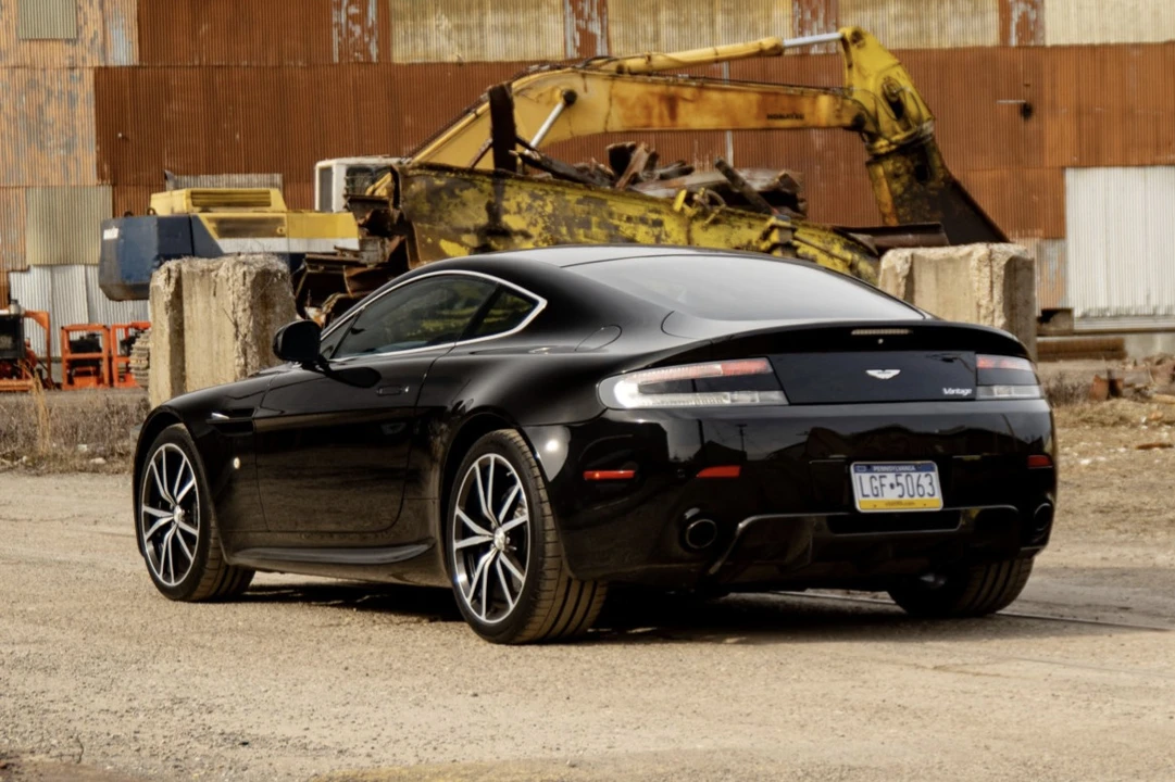 2011 Aston Martin V8 Vantage (2006-2017) - Image 10 of 31
