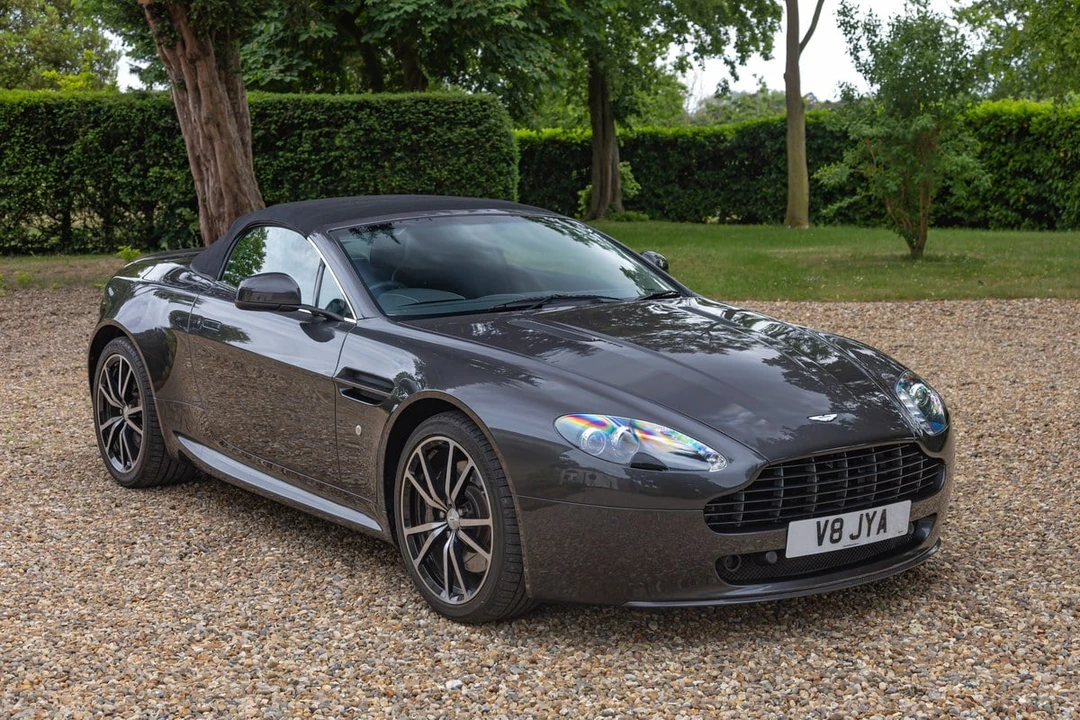 2011 Aston Martin V8 Vantage (2006-2017) - Image 12 of 30