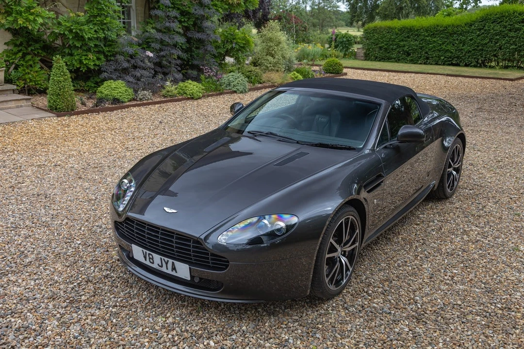 2011 Aston Martin V8 Vantage (2006-2017) - Image 11 of 30
