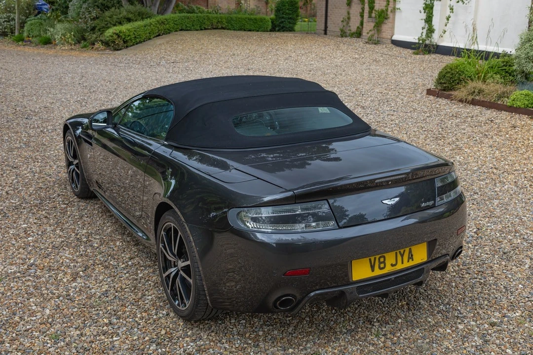 2011 Aston Martin V8 Vantage (2006-2017) - Image 18 of 30