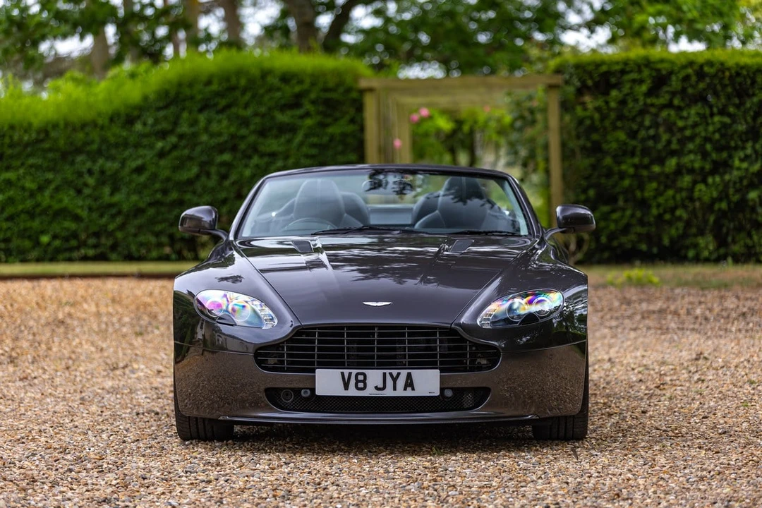 2011 Aston Martin V8 Vantage (2006-2017) - Image 28 of 30
