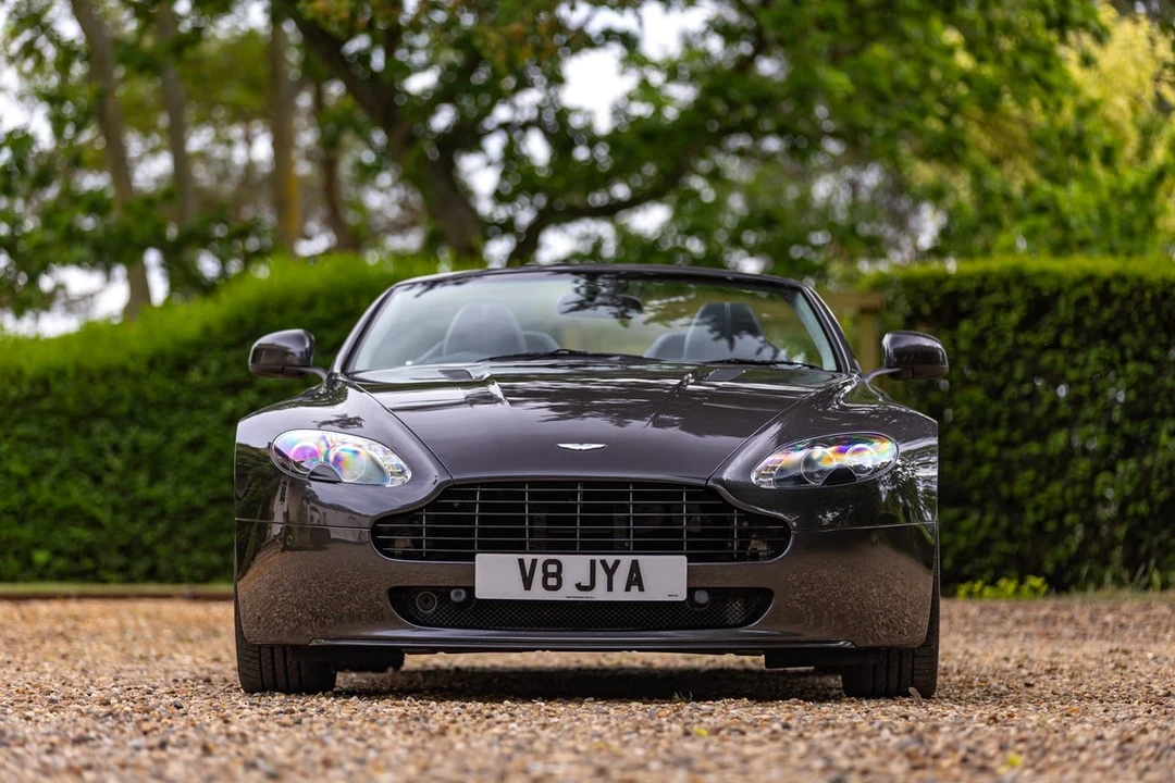 2011 Aston Martin V8 Vantage (2006-2017) - Image 19 of 30