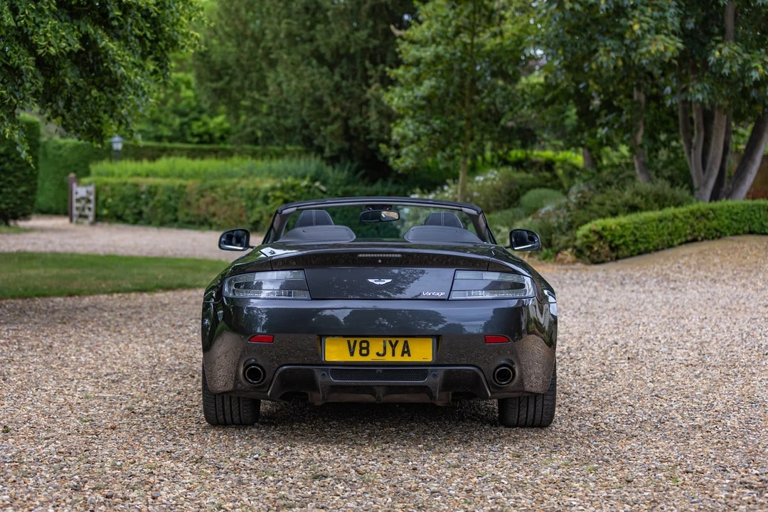 2011 Aston Martin V8 Vantage (2006-2017) - Image 29 of 30