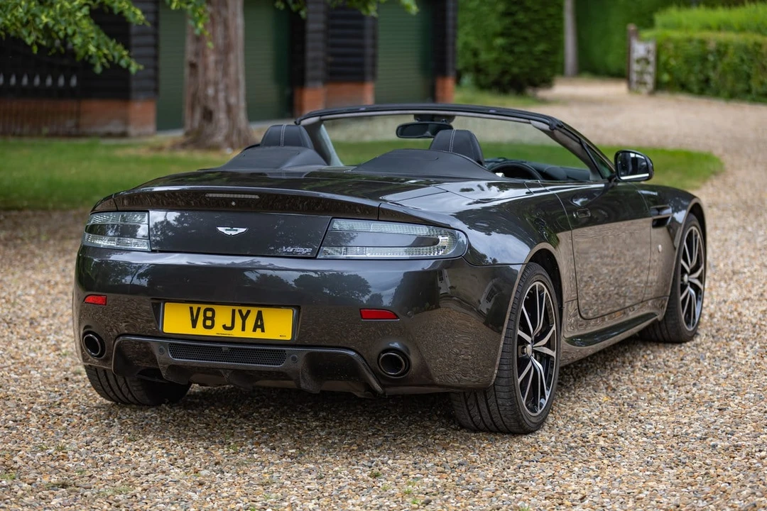 2011 Aston Martin V8 Vantage (2006-2017) - Image 6 of 30