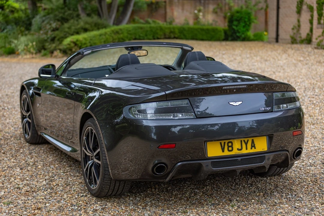 2011 Aston Martin V8 Vantage (2006-2017) - Image 8 of 30