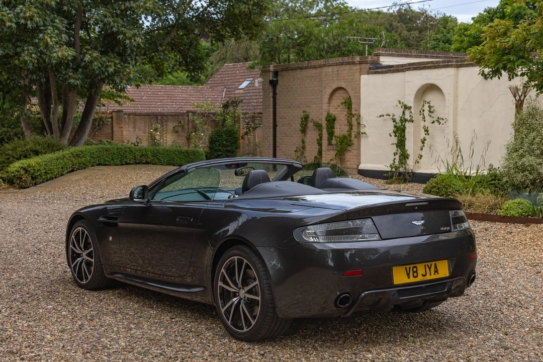 2011 Aston Martin V8 Vantage (2006-2017) - Image 24 of 30