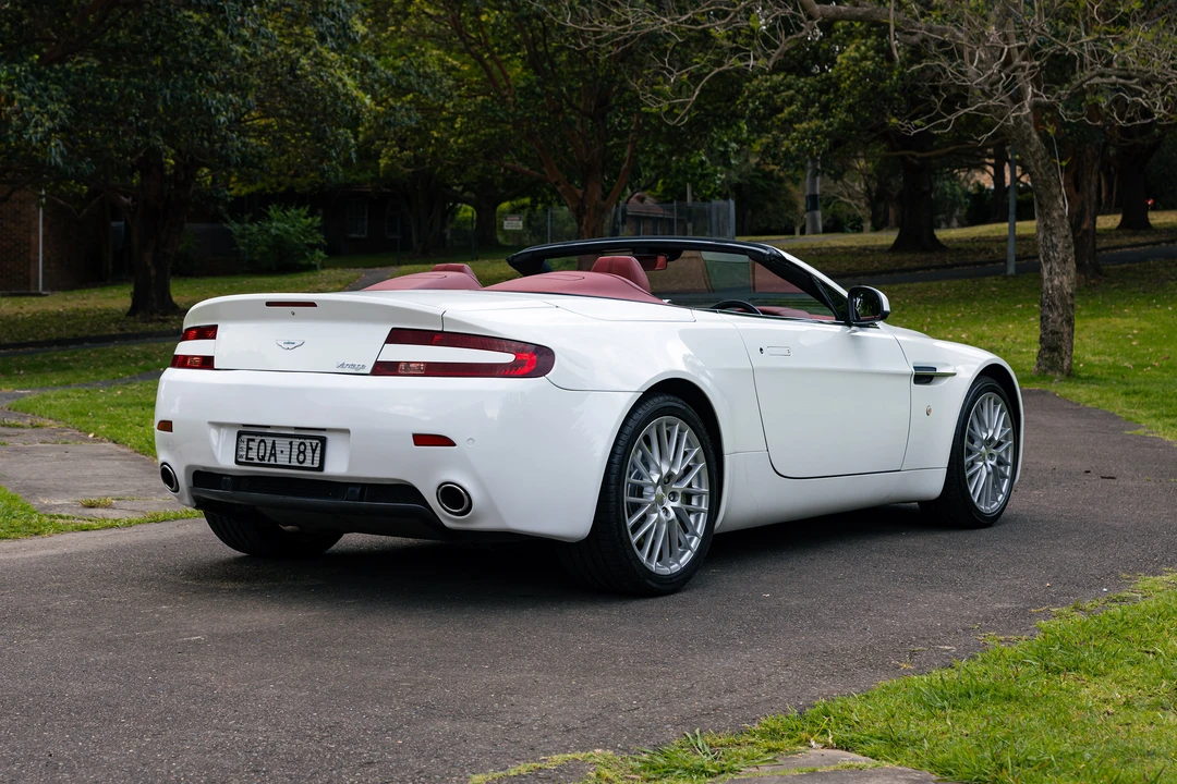 2011 Aston Martin V8 Vantage (2006-2017) - Image 14 of 31