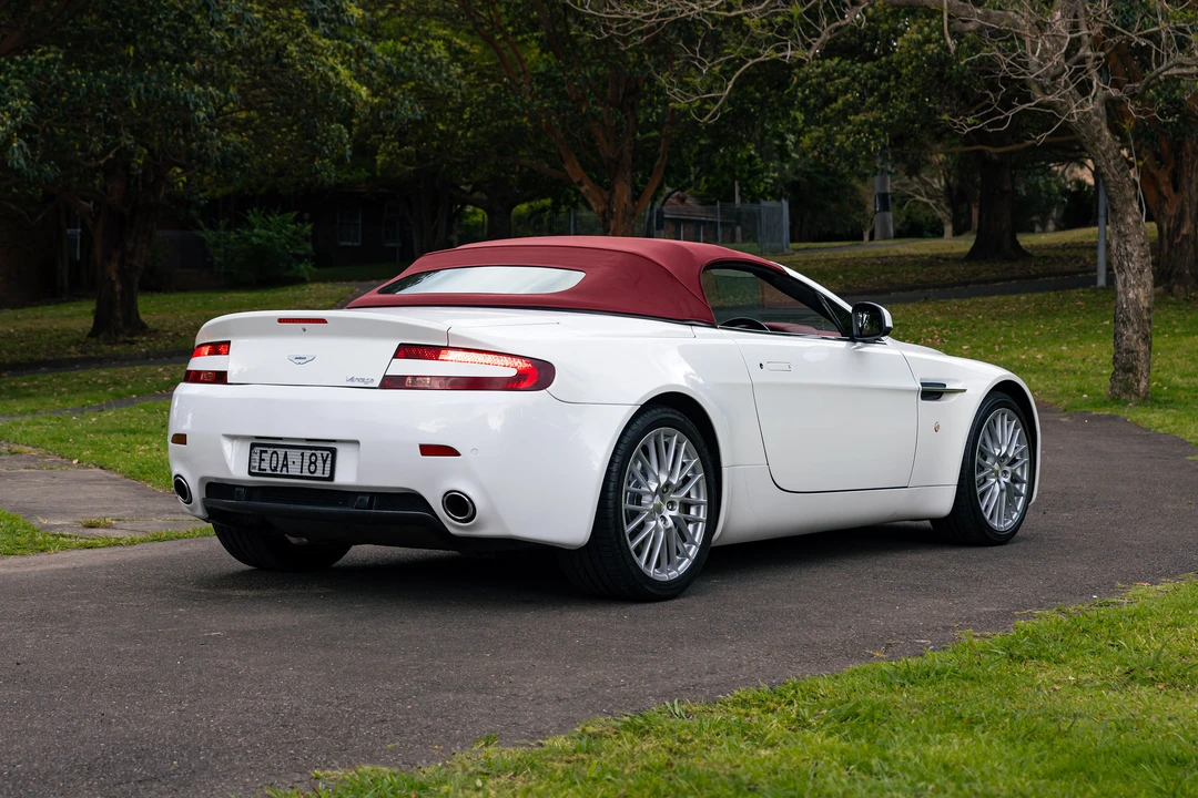 2011 Aston Martin V8 Vantage (2006-2017) - Image 6 of 31