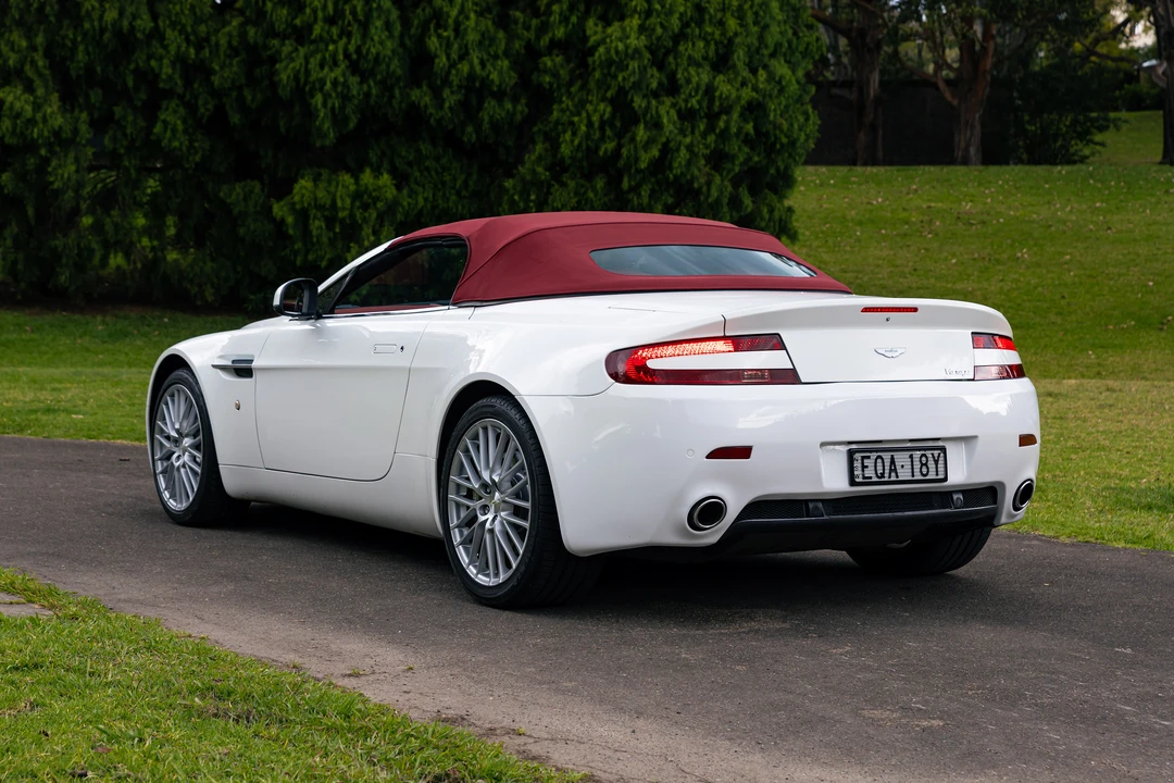 2011 Aston Martin V8 Vantage (2006-2017) - Image 4 of 31
