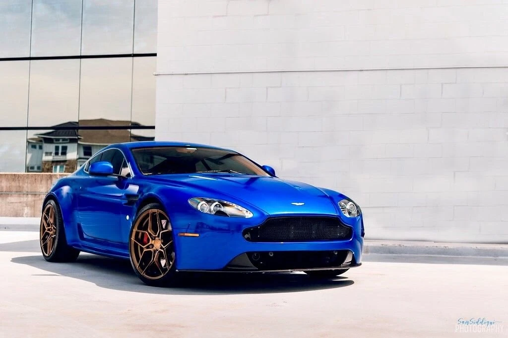 2011 Aston Martin V8 Vantage (2006-2017) - Image 2 of 11