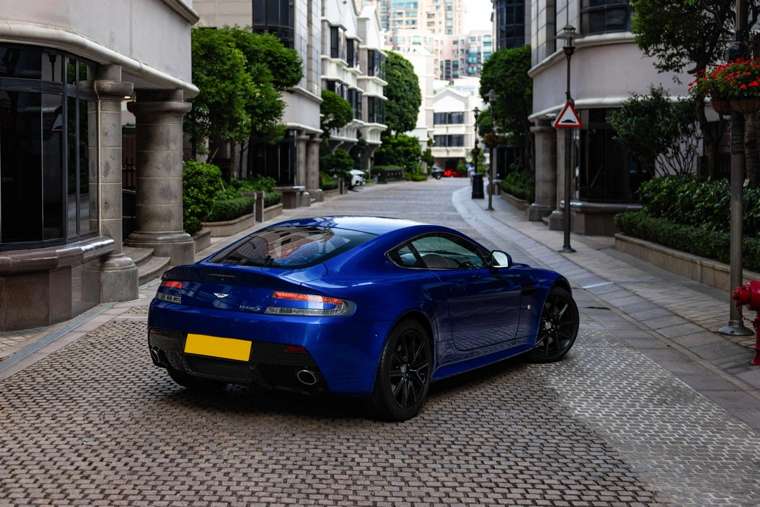2011 Aston Martin V8 Vantage (2006-2017) - Image 18 of 31