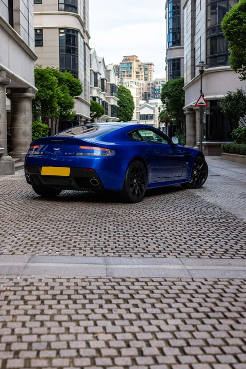 2011 Aston Martin V8 Vantage (2006-2017) - Image 12 of 31