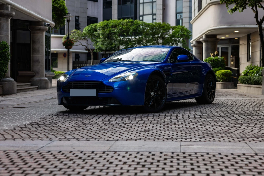 2011 Aston Martin V8 Vantage (2006-2017) - Image 9 of 31