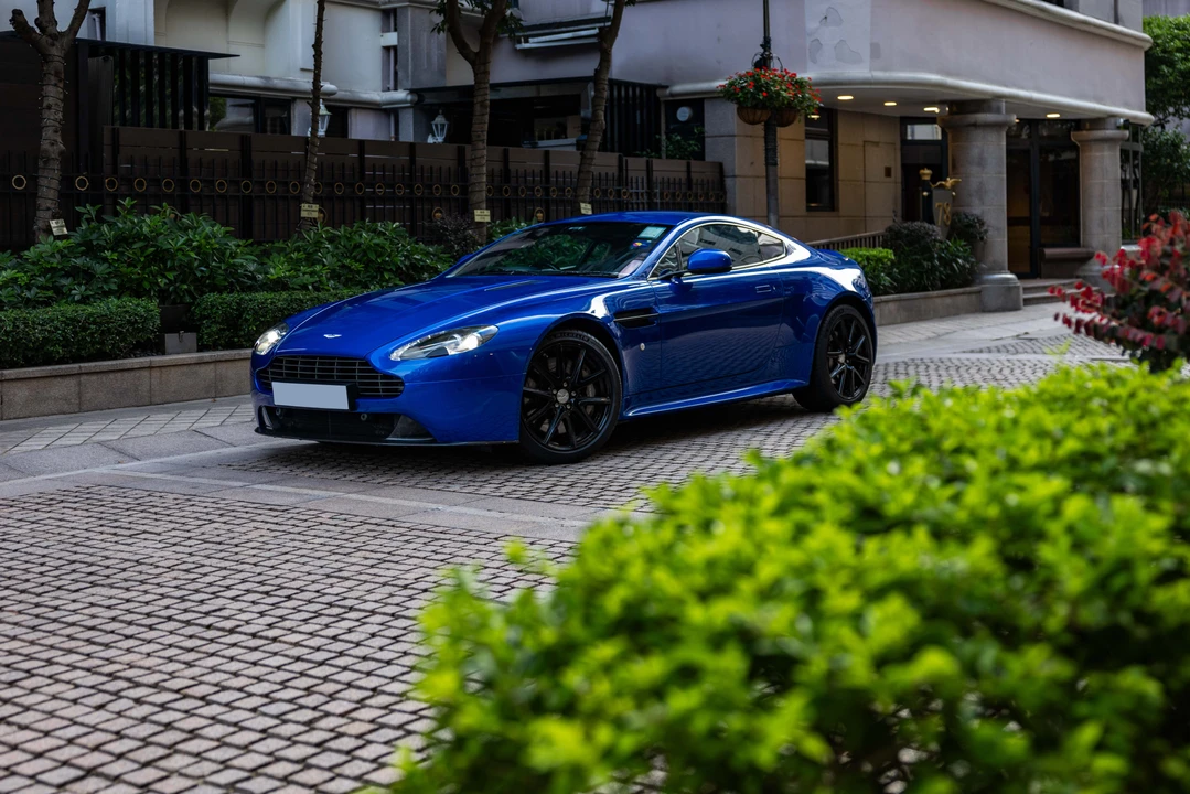 2011 Aston Martin V8 Vantage (2006-2017) - Image 8 of 31