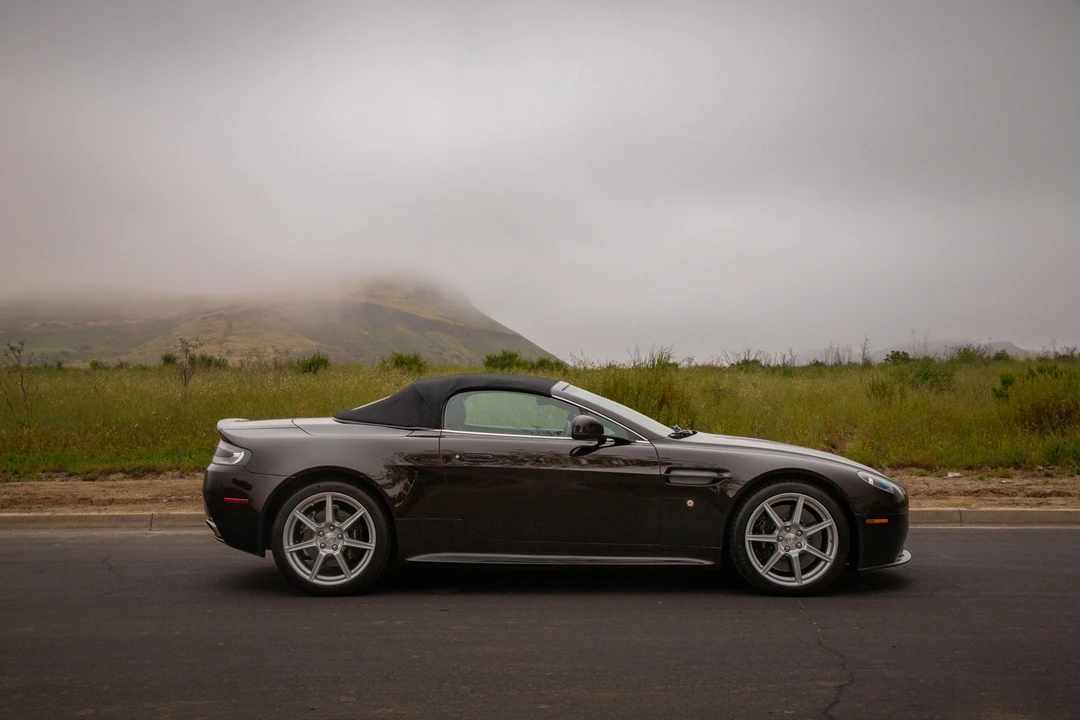 2011 Aston Martin V8 Vantage (2006-2017) - Image 29 of 31