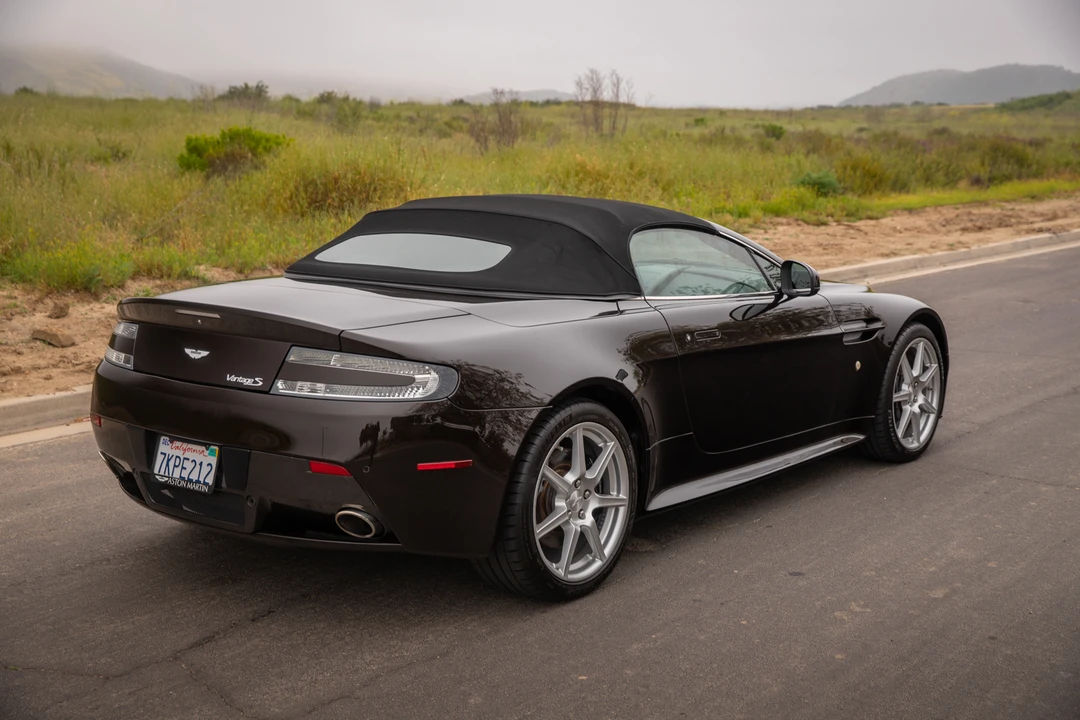 2011 Aston Martin V8 Vantage (2006-2017) - Image 30 of 31