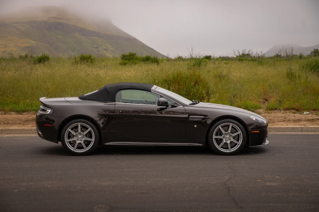 2011 Aston Martin V8 Vantage (2006-2017) - Image 28 of 31
