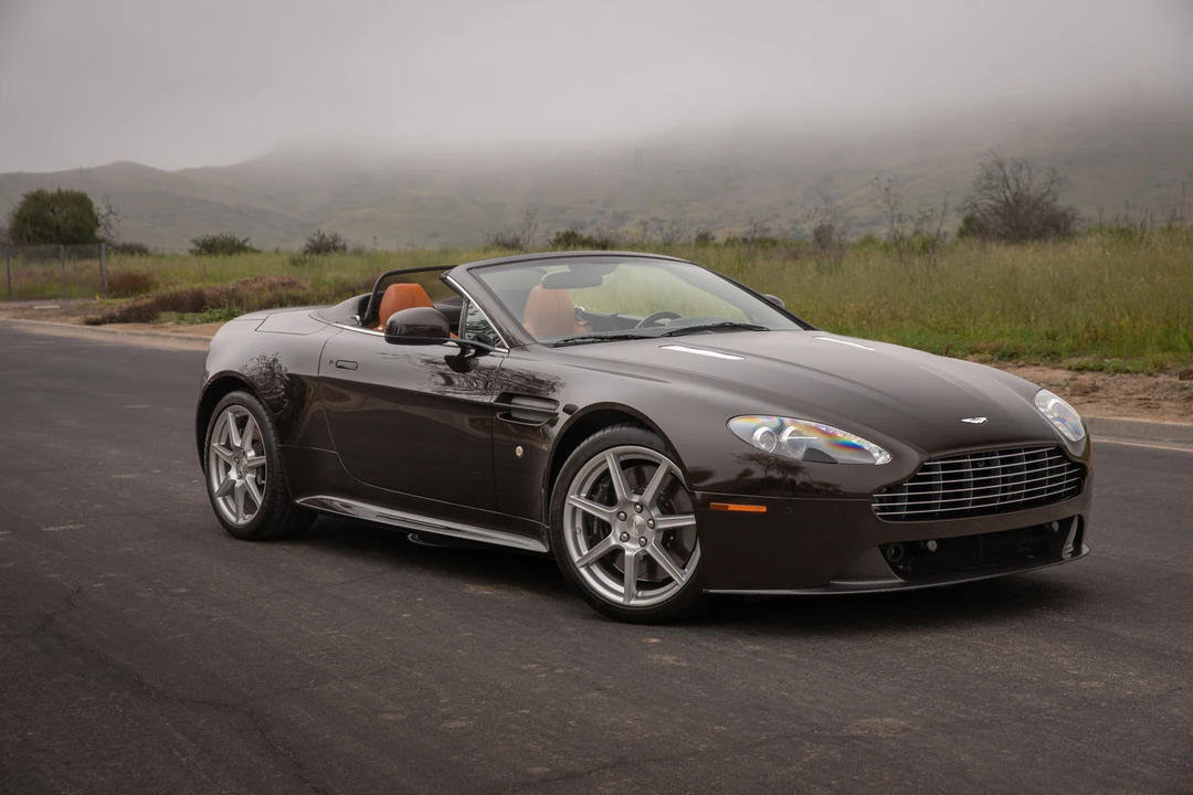 2011 Aston Martin V8 Vantage (2006-2017) - Image 19 of 31