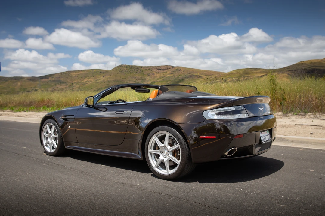 2011 Aston Martin V8 Vantage (2006-2017) - Image 10 of 31