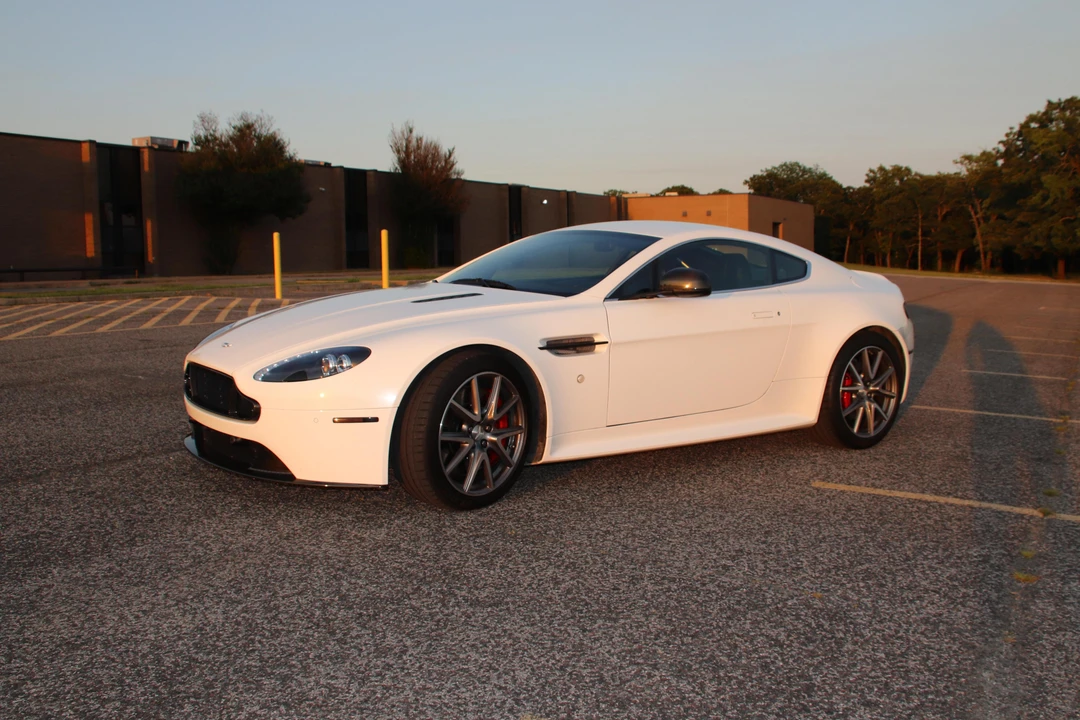 2011 Aston Martin V8 Vantage (2006-2017) - Image 7 of 13