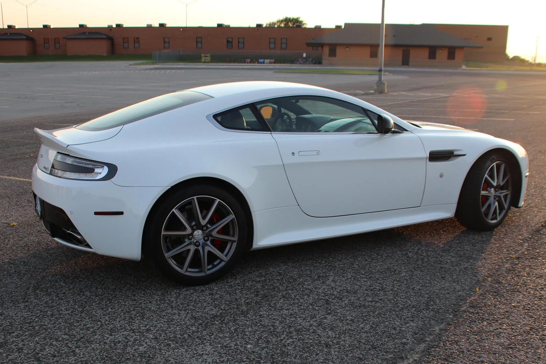 2011 Aston Martin V8 Vantage (2006-2017) - Image 4 of 13