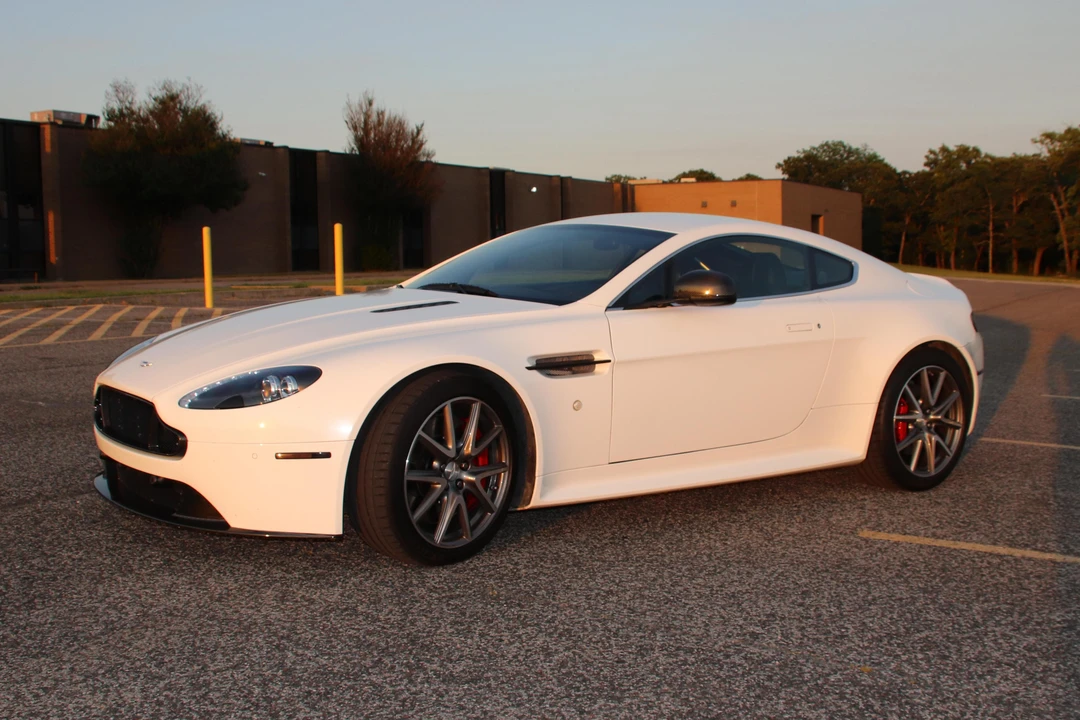 2011 Aston Martin V8 Vantage (2006-2017) - Image 2 of 13