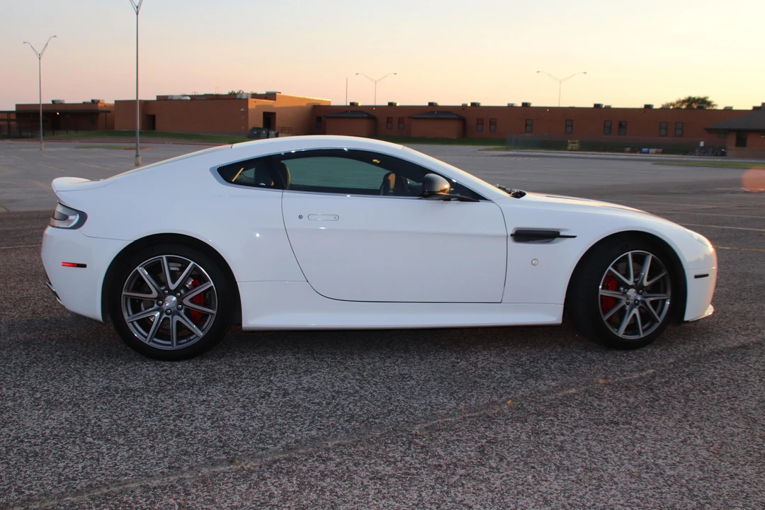 2011 Aston Martin V8 Vantage (2006-2017) - Image 11 of 13