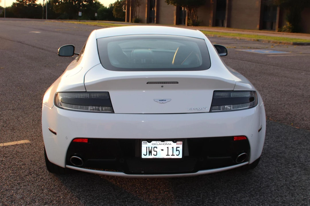 2011 Aston Martin V8 Vantage (2006-2017) - Image 5 of 13