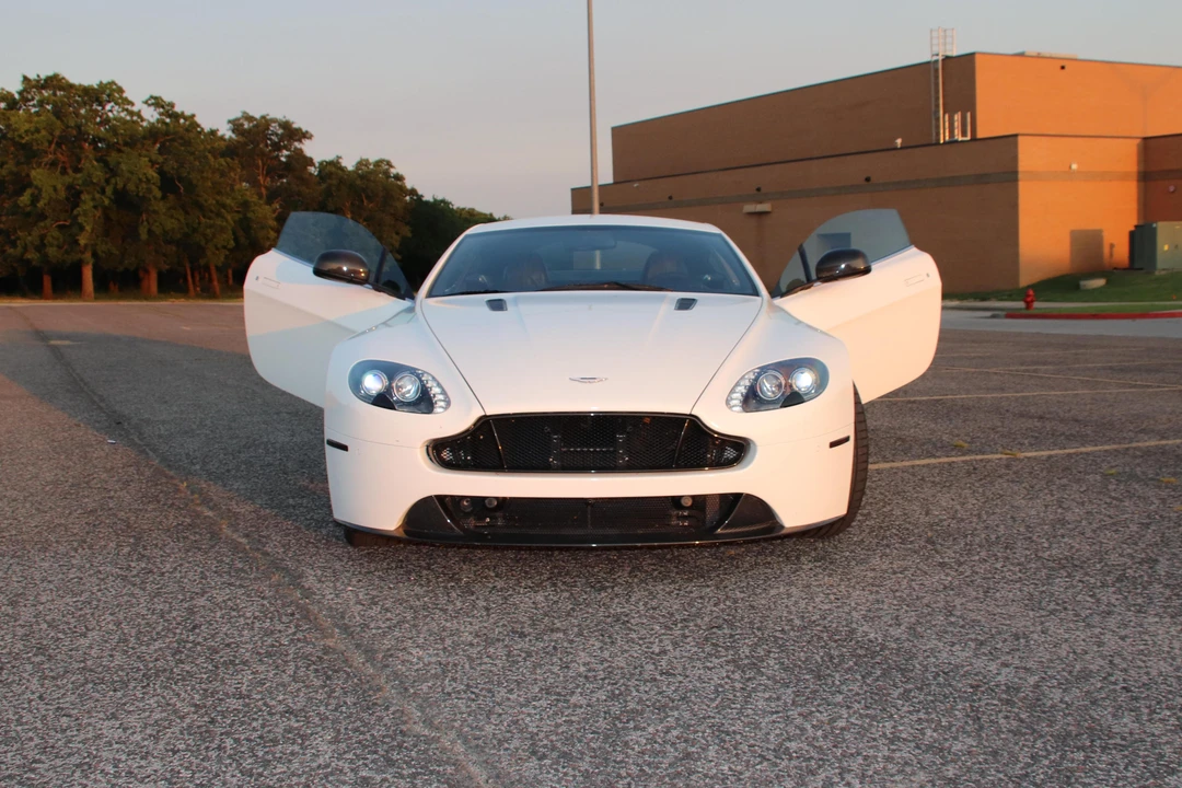 2011 Aston Martin V8 Vantage (2006-2017) - Image 13 of 13
