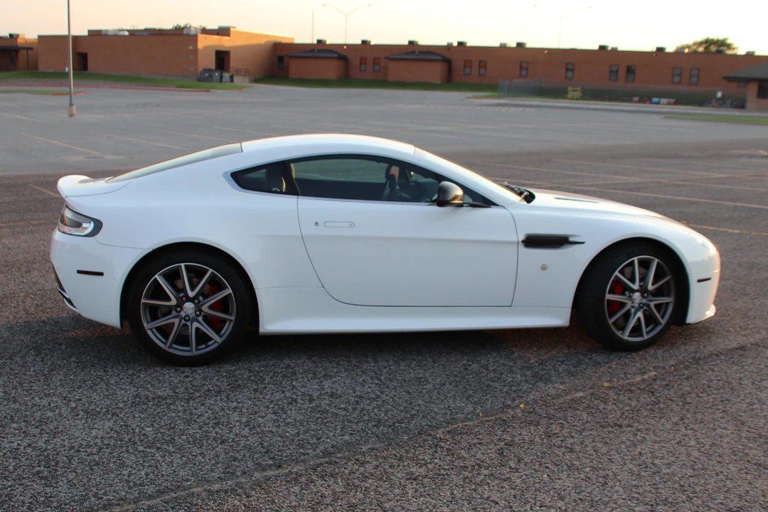 2011 Aston Martin V8 Vantage (2006-2017) - Image 10 of 13