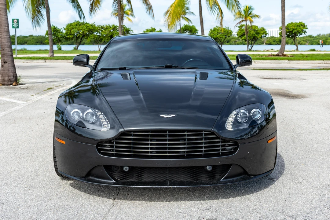 2011 Aston Martin V8 Vantage (2006-2017) - Image 6 of 31