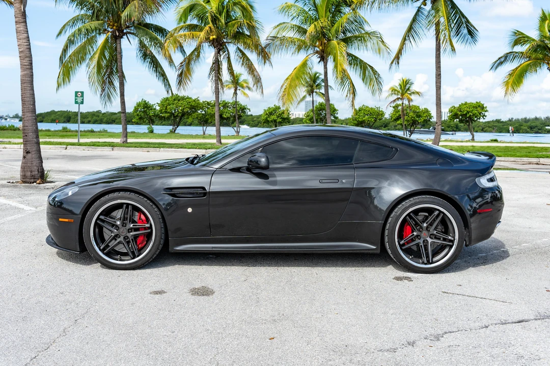 2011 Aston Martin V8 Vantage (2006-2017) - Image 9 of 31