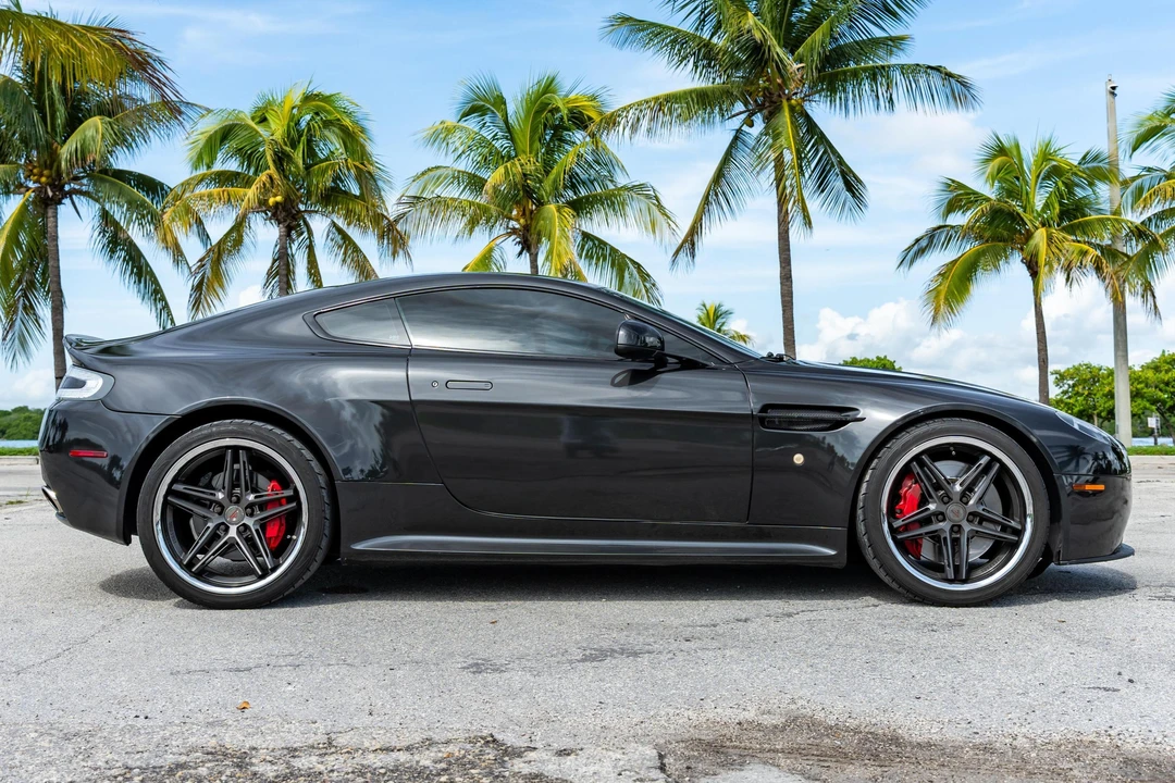 2011 Aston Martin V8 Vantage (2006-2017) - Image 3 of 31
