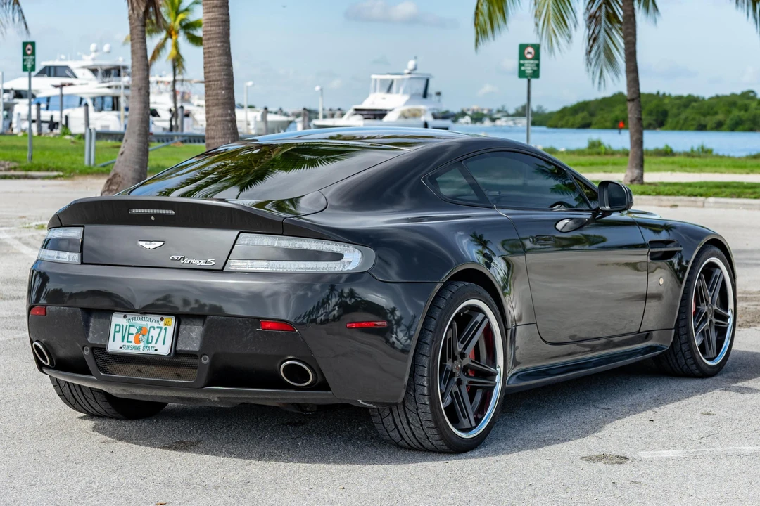 2011 Aston Martin V8 Vantage (2006-2017) - Image 4 of 31
