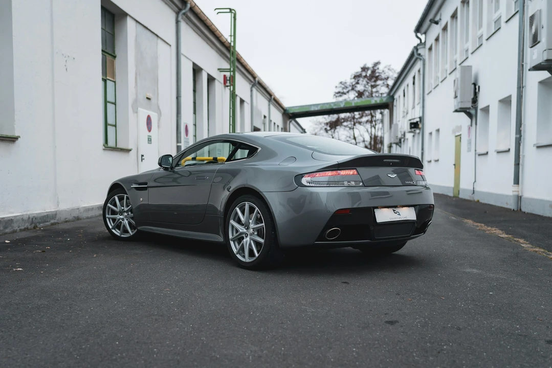 2011 Aston Martin V8 Vantage (2006-2017) - Image 15 of 21