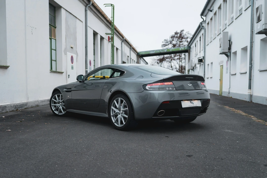 2011 Aston Martin V8 Vantage (2006-2017) - Image 9 of 21