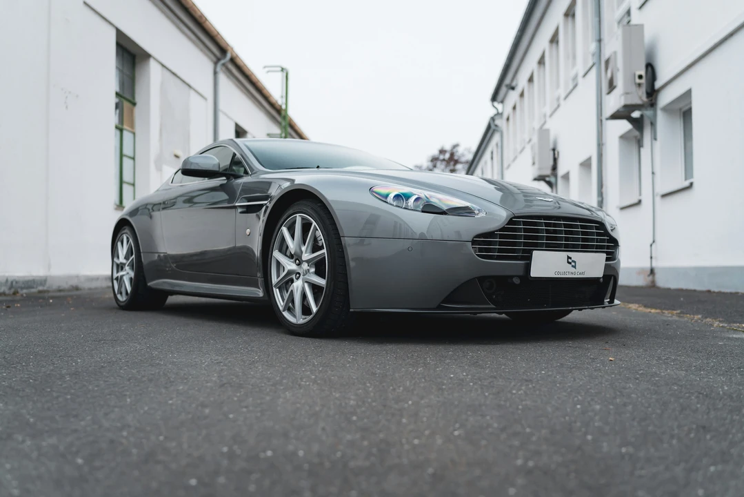 2011 Aston Martin V8 Vantage (2006-2017) - Image 3 of 21