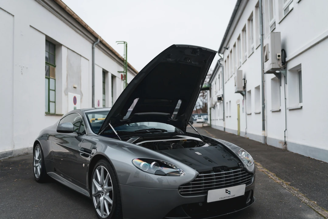 2011 Aston Martin V8 Vantage (2006-2017) - Image 7 of 21