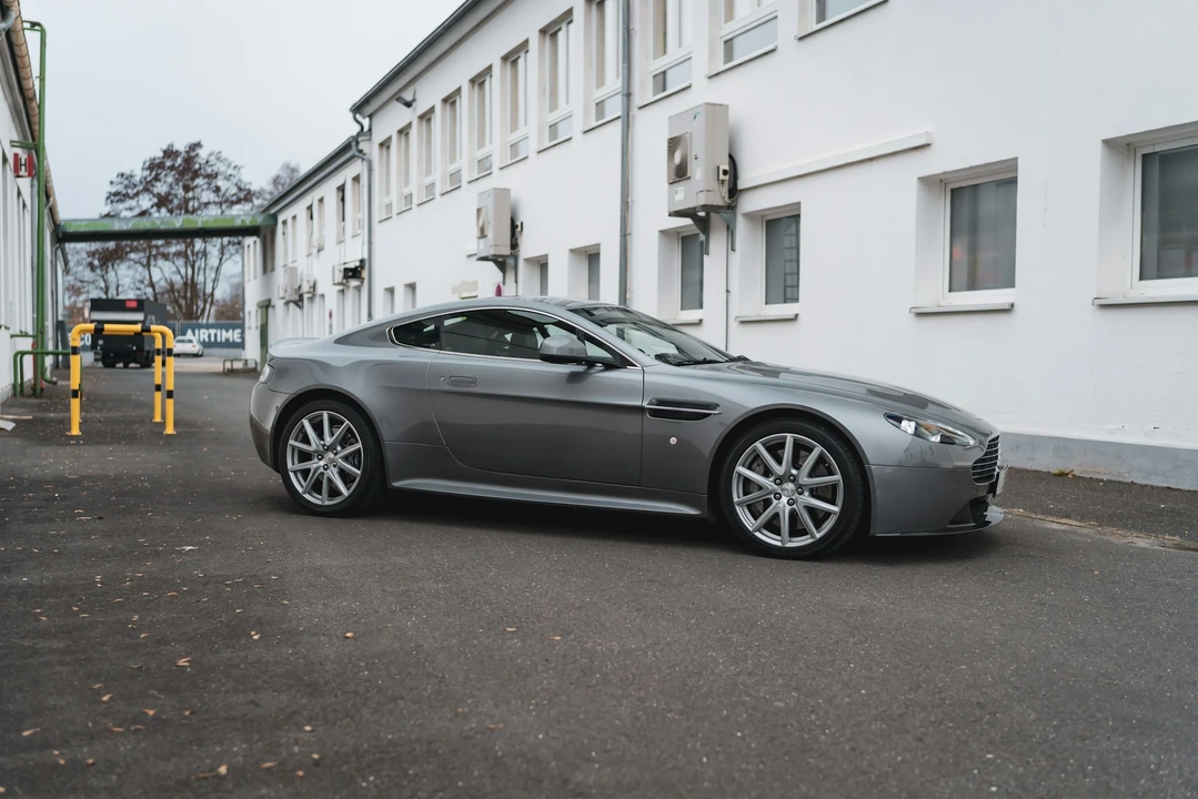 2011 Aston Martin V8 Vantage (2006-2017) - Image 12 of 21