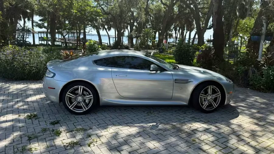 2011 Aston Martin V8 Vantage (2006-2017) - Image 8 of 11