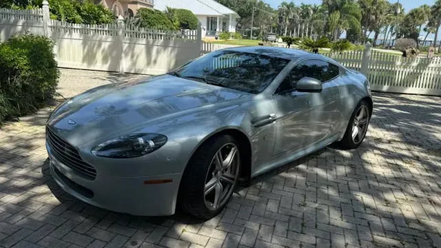 2011 Aston Martin V8 Vantage