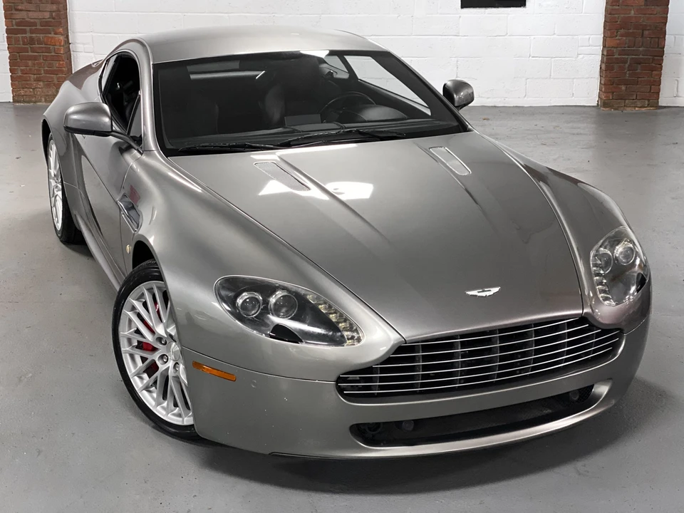 2011 Aston Martin V8 Vantage (2006-2017) - Image 12 of 31
