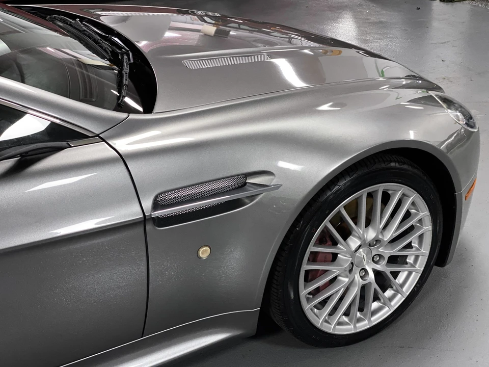 2011 Aston Martin V8 Vantage (2006-2017) - Image 26 of 31
